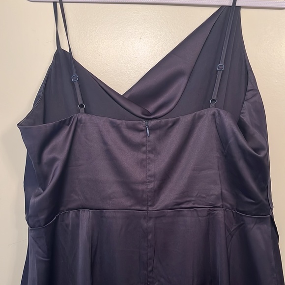 Showpo Sisters by heart dress in navy - Picture 5 of 6